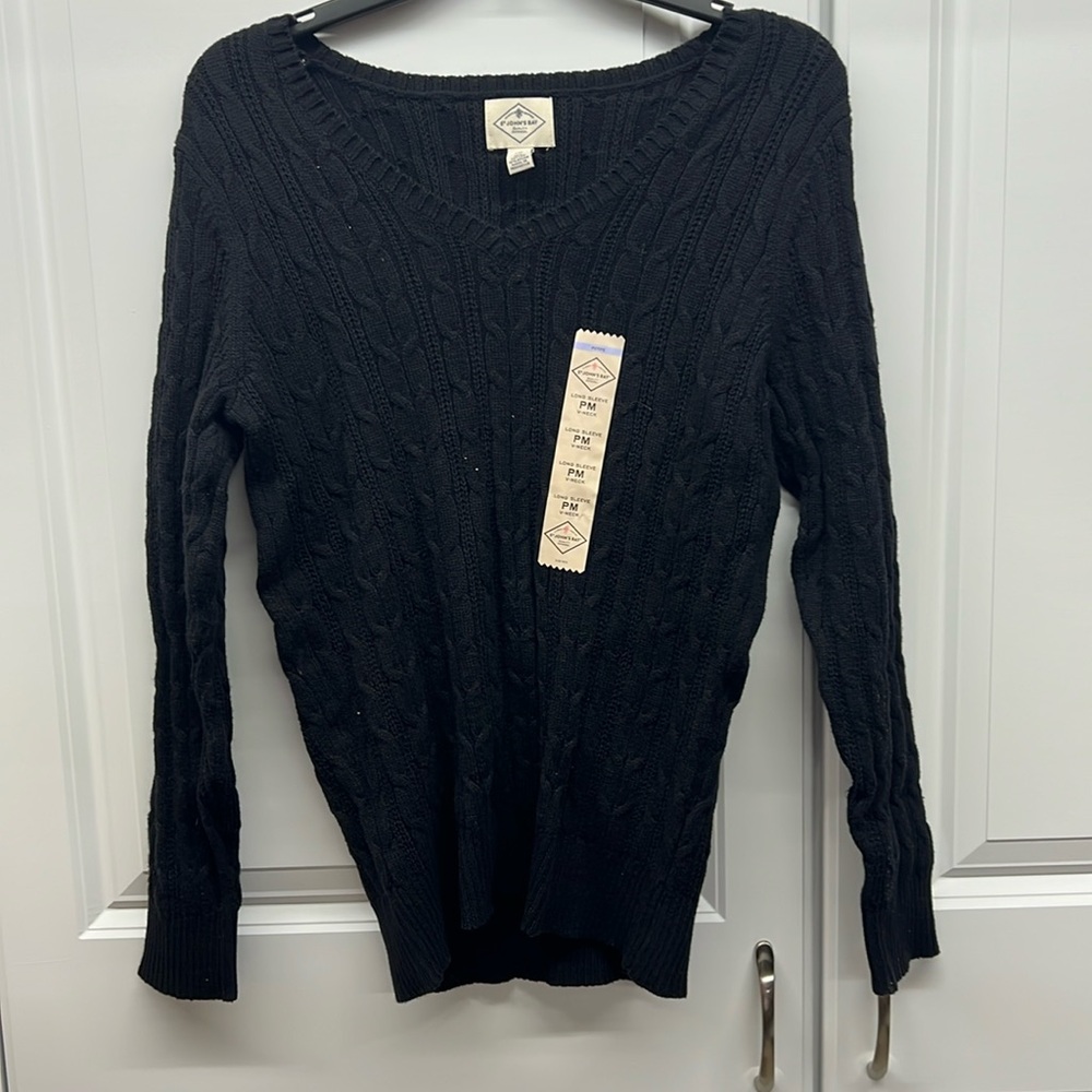 NWT - St. John's Bay Petite Medium Black Cable Knit V-Neck Sweater
